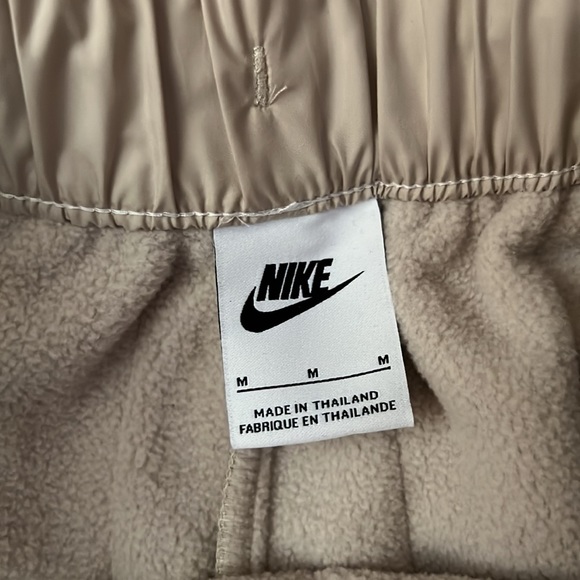 Nike joggers - Picture 3 of 3